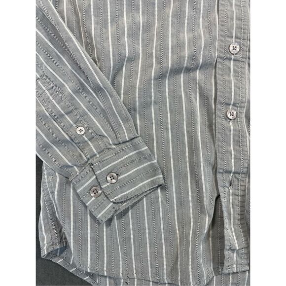 BKE Button Down Shirt Men M Gray Striped Western‎ Cowboy Style Lightweight Layer - Picture 2 of 7